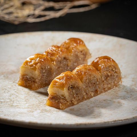 Cevizli Dürüm – Kilimli Baklava