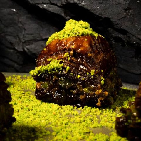 Çikolatalı Baklava – Kilimli Baklava